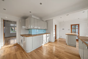 Photo 17- click for photo gallery